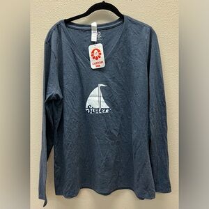 District NWT XL Gray V-Neck Tee with White and Navy”Sisters” Sailboat